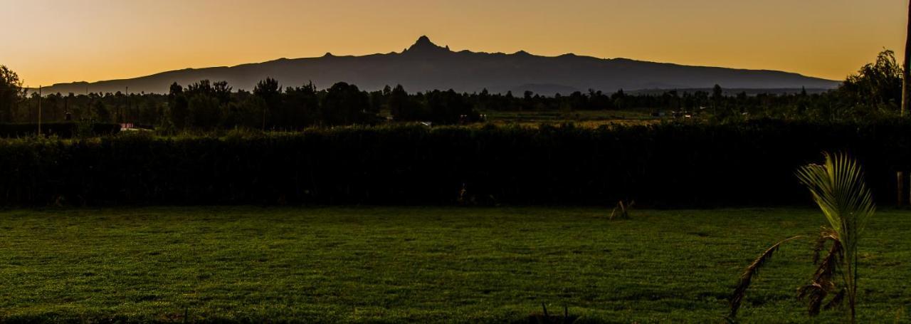 The Landing Nanyuki Cottages Exteriör bild